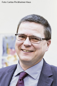 Claudio Ettl arbeitet in Nürnberg als theologischer Referent. 