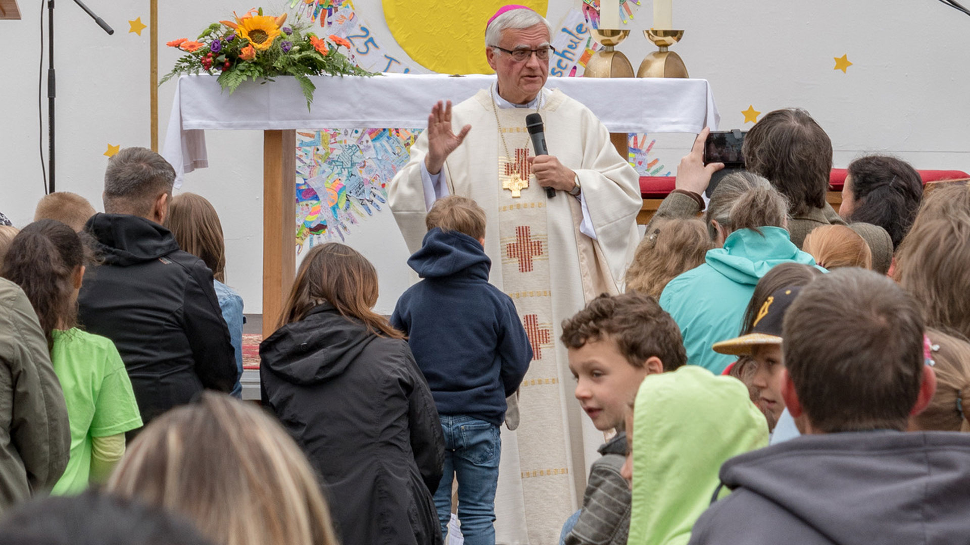 Erzbischof Heiner Koch in Petershagen