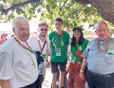 Triff Weihbischof Reinhard Hauke