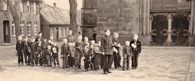 historisches Bild von Jungen in den 1950er Jahren