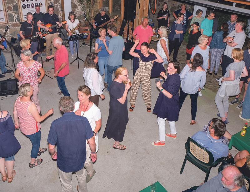 Beten, feiern, singen, tanzen