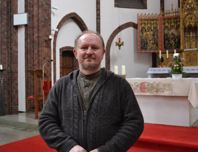 Priester mit sechs Kindern