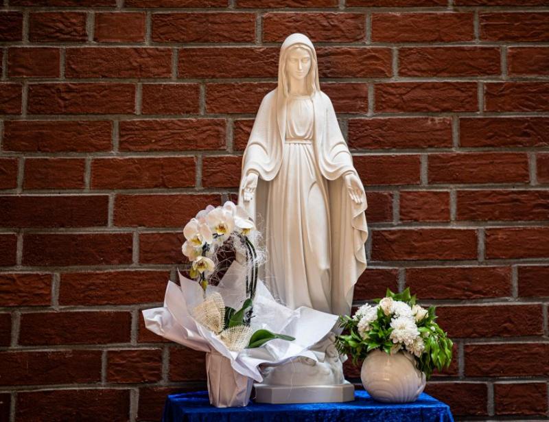 Die weiße Madonna von den Wallanlagen