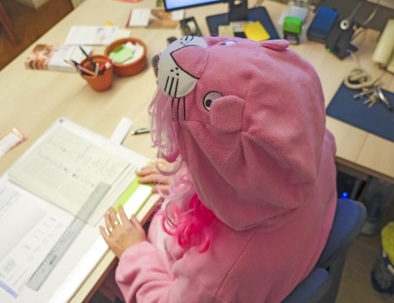 Ein "Helau" im Pfarrbüro