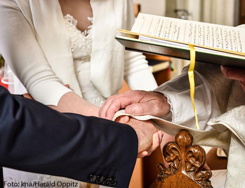 Auf Brautpaare zugehen