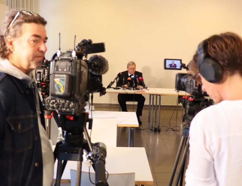 Franz-Josef Bode bleibt Bischof