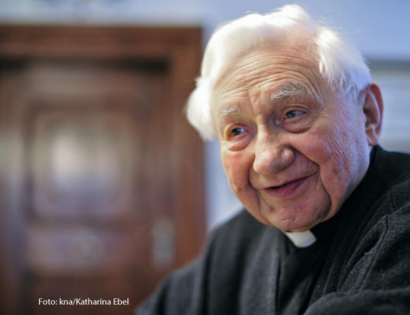 Papstbruder in Regensburg beigesetzt 