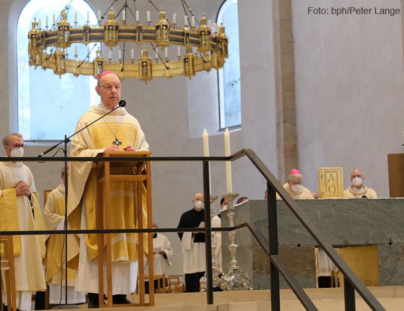 Ein Herz für die Menschen und den Dom