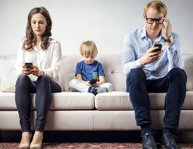 „Jetzt pack doch mal das Handy weg!"