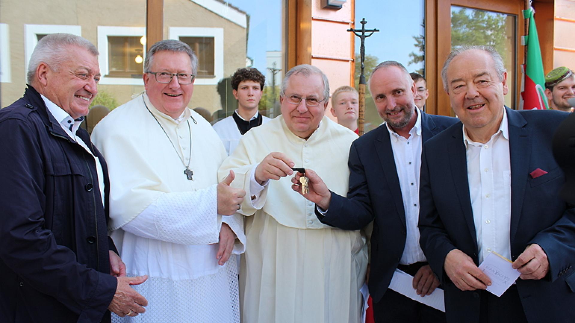 Schlüsselübergabe an die Prämonstratenser