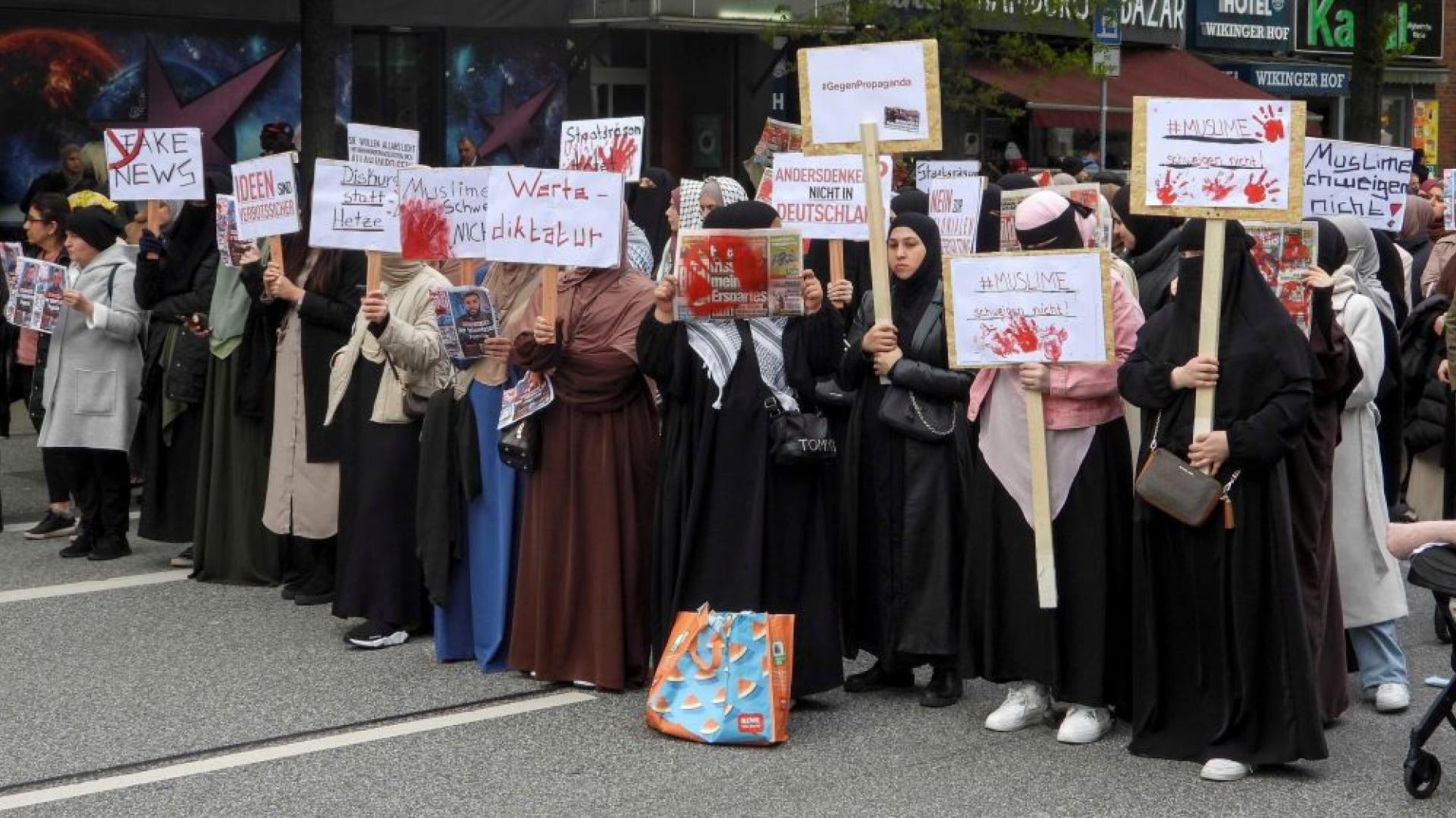 Islamisten demonstrieren in Hamburg