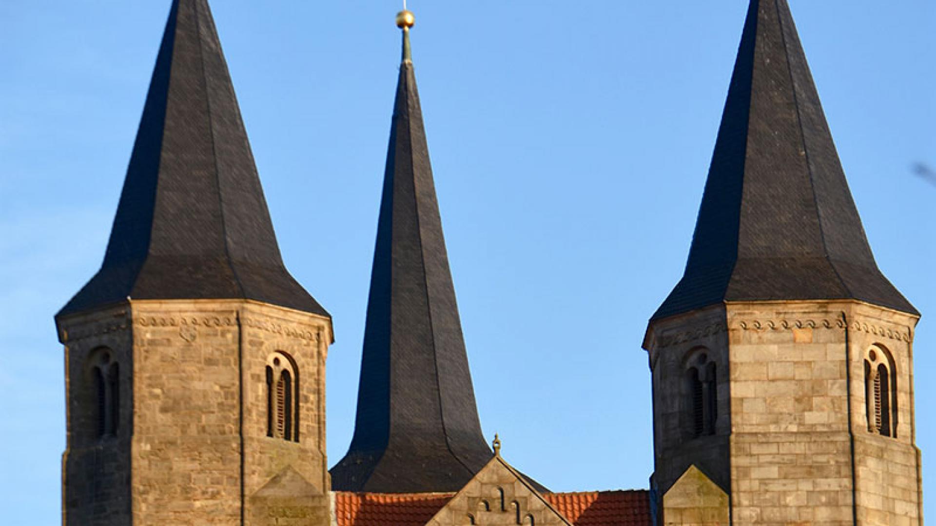 Basilika%20St%20Godehard.jpg