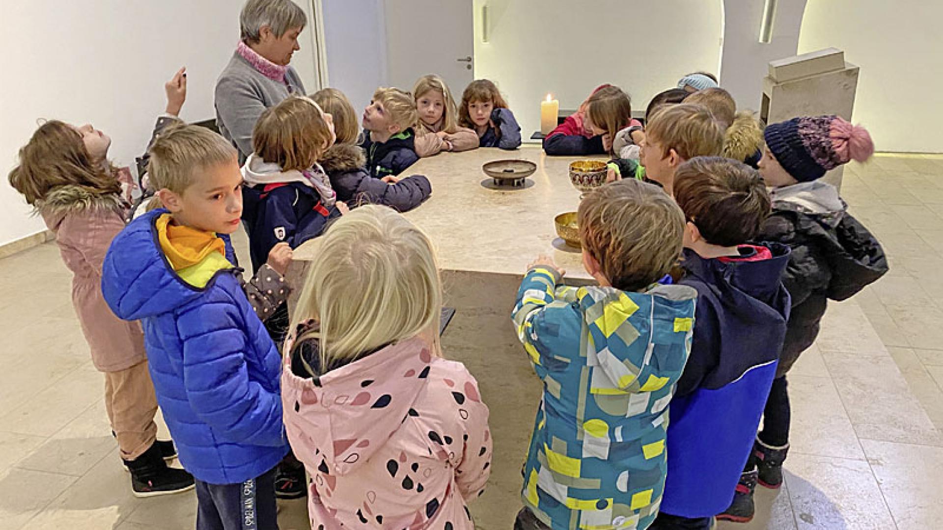 23_03_schule_kirche.jpg